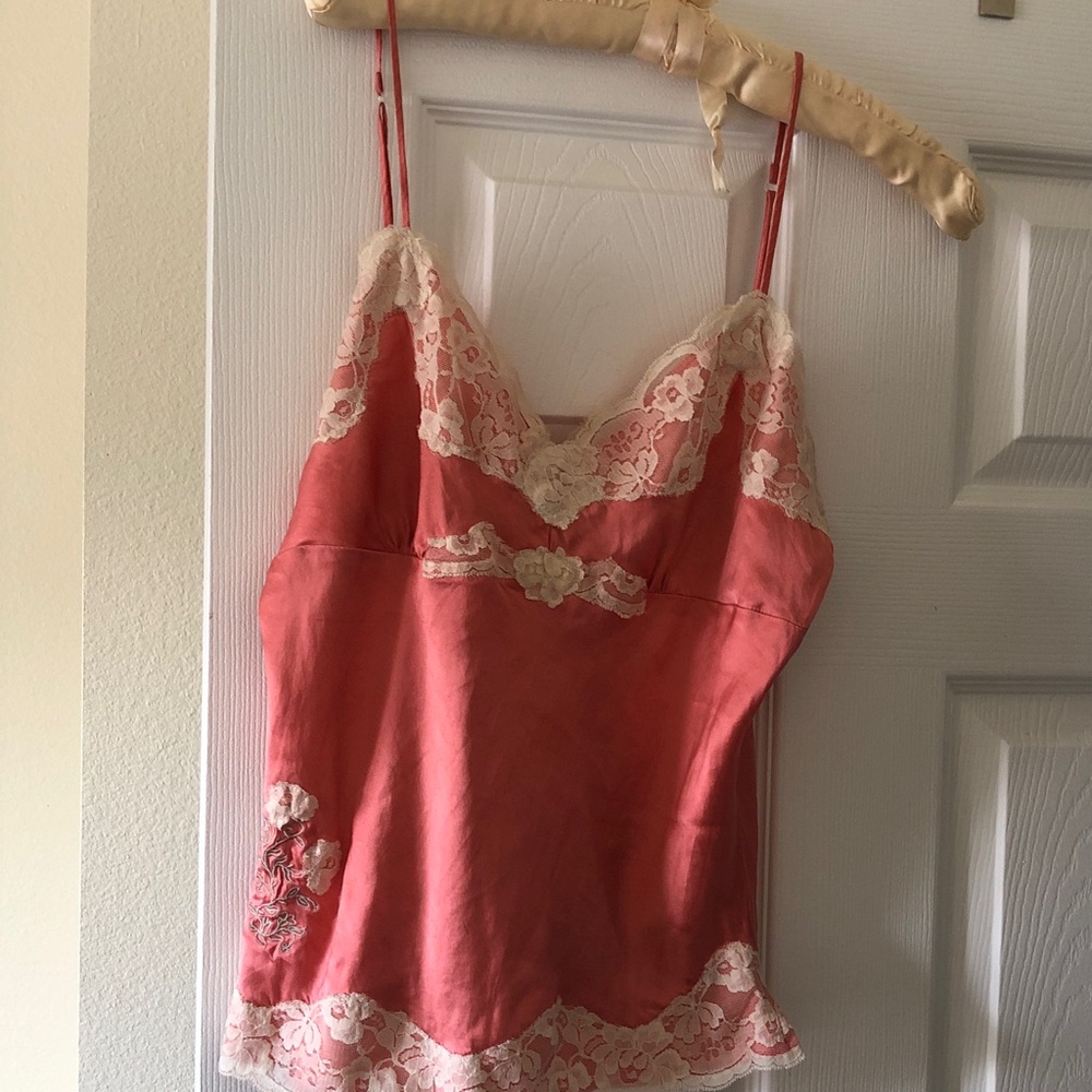 Elegant Pink Lace Chemise
